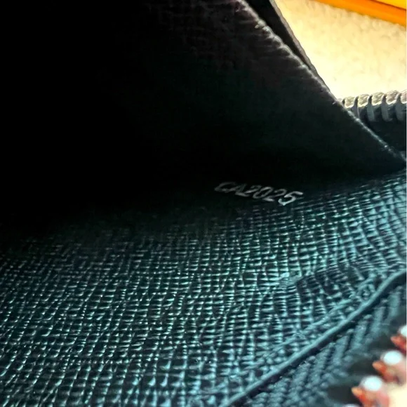 BNWB Louis Vuitton Black Monogram Zipper Wallet - Picture 7 of 9